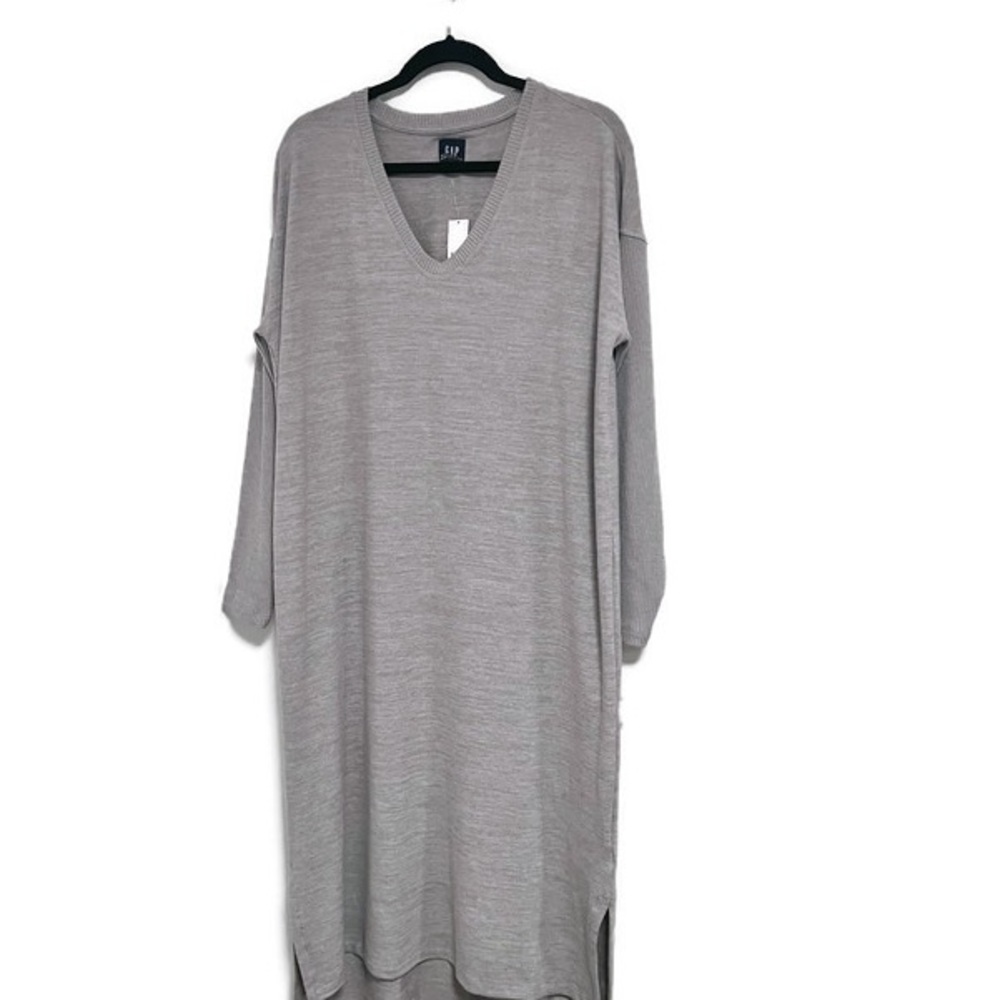 NWT Gap Maternity dress, light grey, size Large.